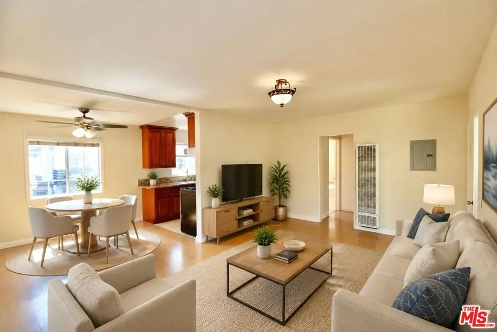 Residential Lease for rent at 1319 E California Avenue B, Glendale, Los Angeles County, CA featuring 2 beds and 1 bath