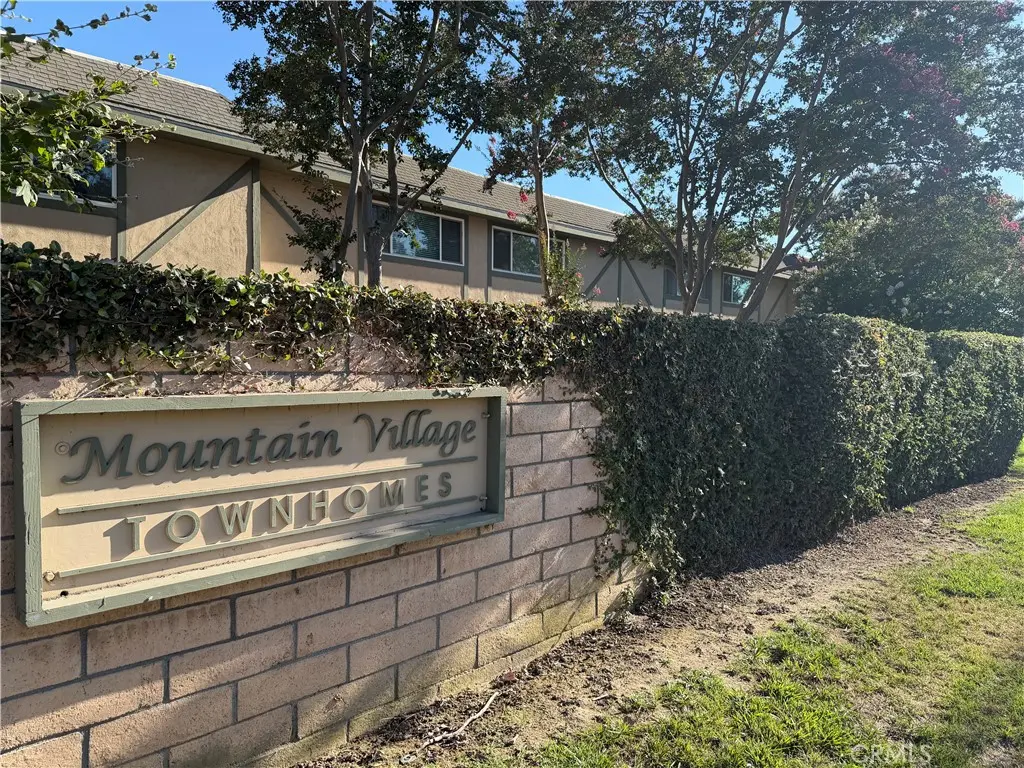 Condominium for sale at 1115 W Francis F, Ontario, CA featuring 3 beds and 3 baths