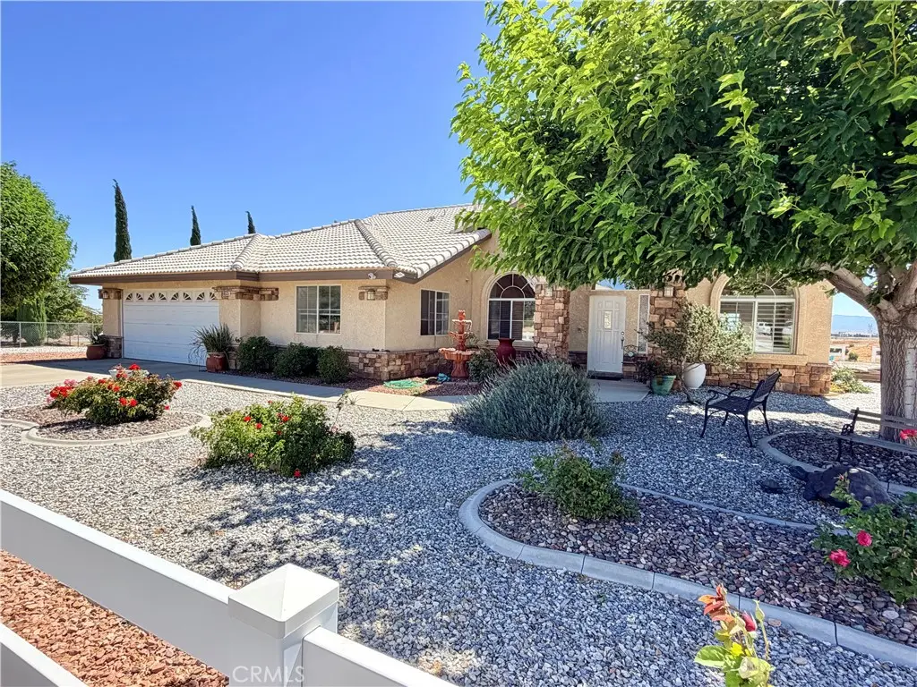8535 Alta Mesa Road, Hesperia, CA — listing photo 1
