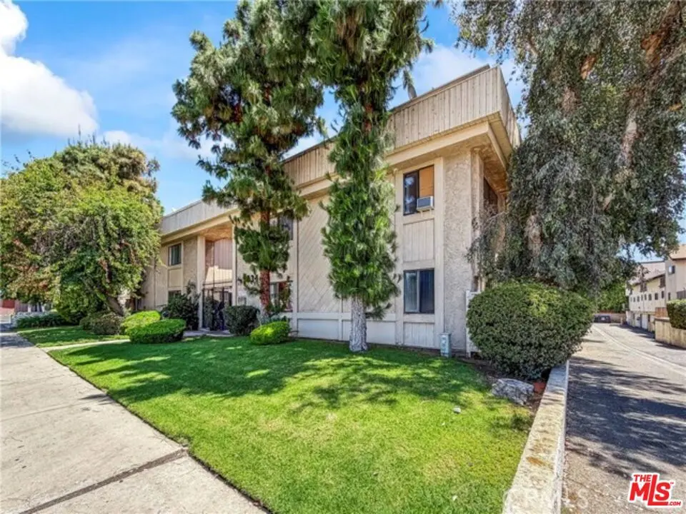9834 Sepulveda Boulevard 102, North Hills, CA — listing photo 1