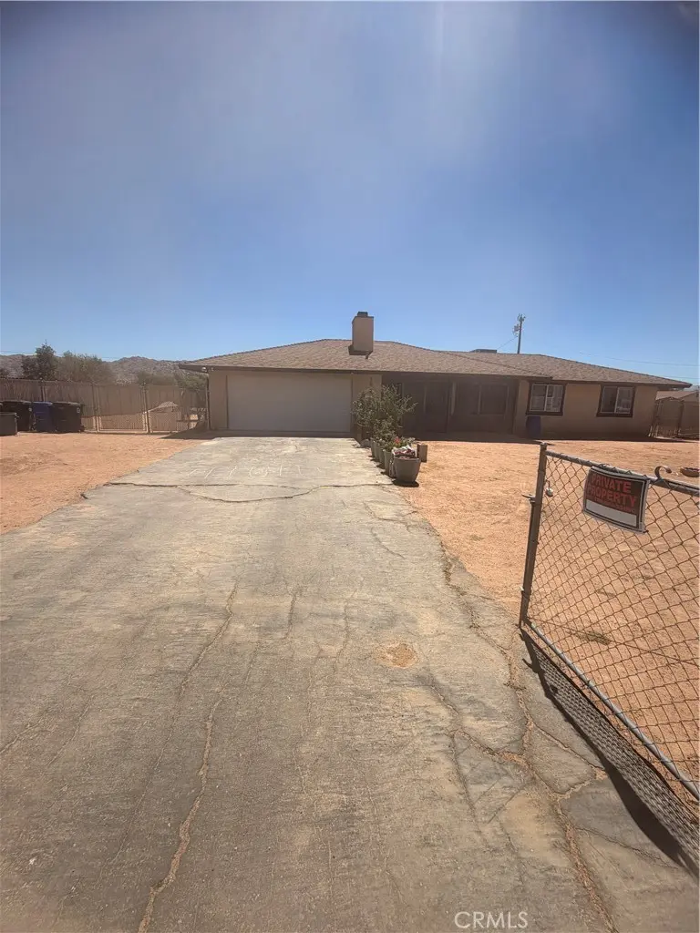 Single Family Residence for sale at 16661 Pawnee, Apple Valley, CA featuring 3 beds and 2 baths