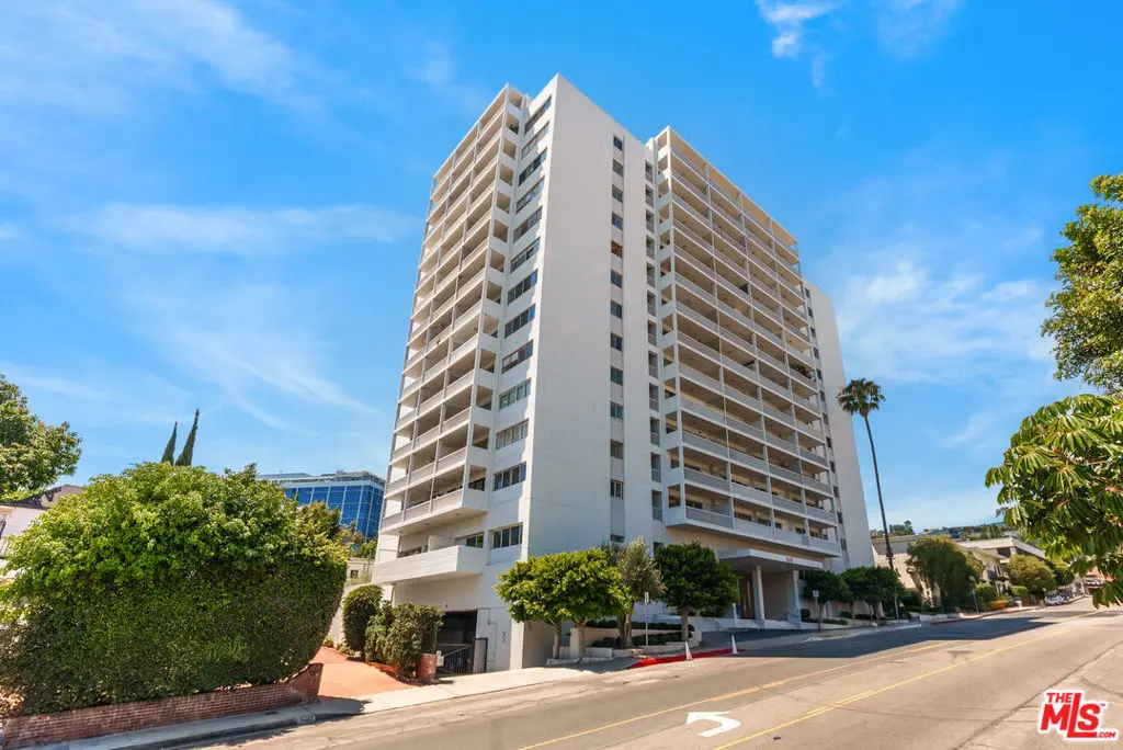 999 N Doheny Drive 211, West Hollywood, CA — listing photo 1