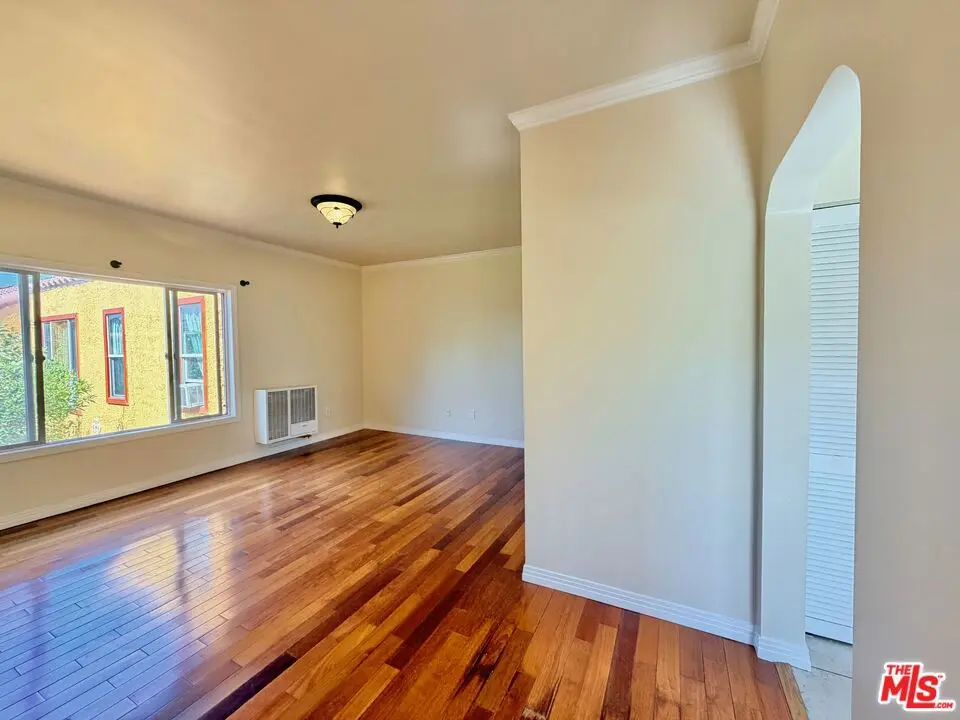 Residential Lease for rent at 605 1/2 Tularosa Drive, Los Angeles, Los Angeles County, CA featuring 2 beds and 1 bath