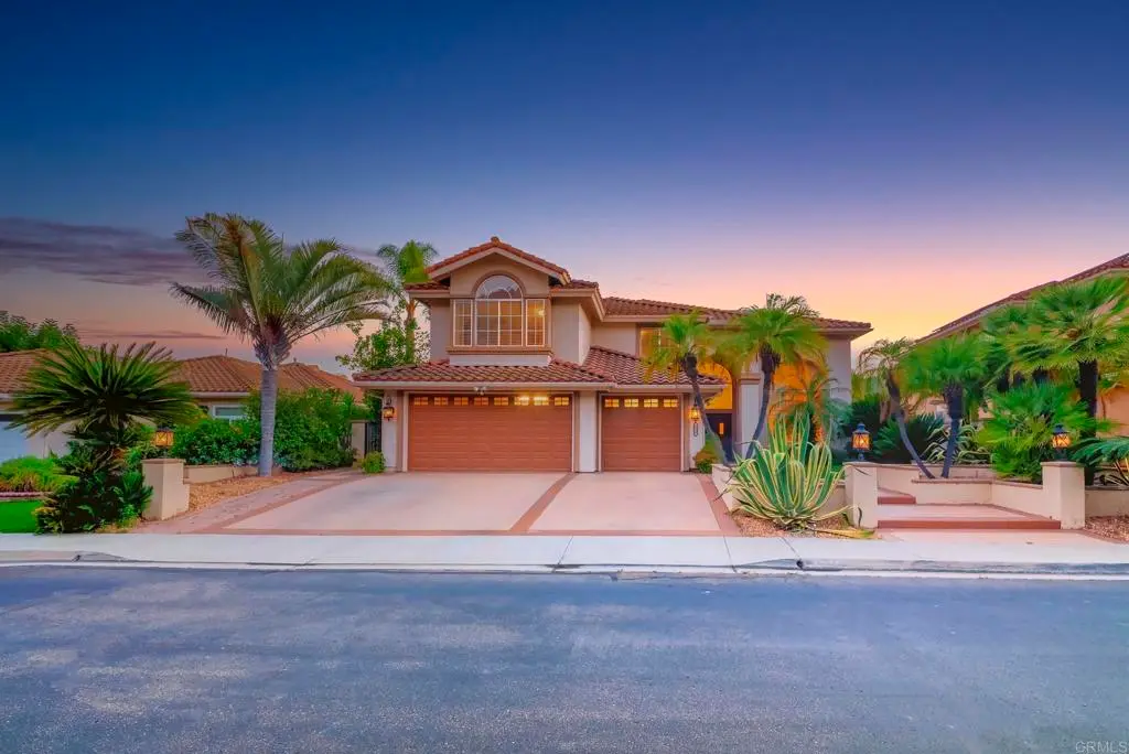 Single Family Residence for sale at 1648 Corte De Las Piedras, El Cajon, CA featuring 5 beds and 3 baths