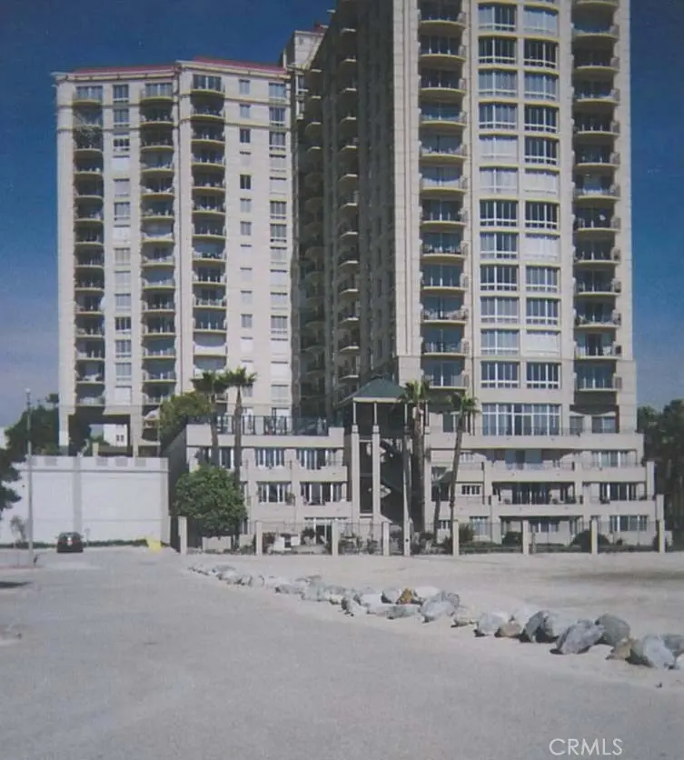 Condominium for sale at 850 E Ocean Boulevard B3, Long Beach, CA featuring 2 beds and 3 baths