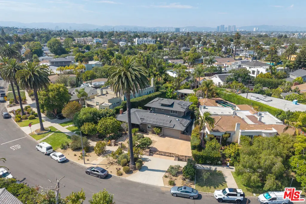 Residential Lease for rent at 11835 S South Park Avenue, Los Angeles, Los Angeles County, CA featuring 4 beds and 4 baths