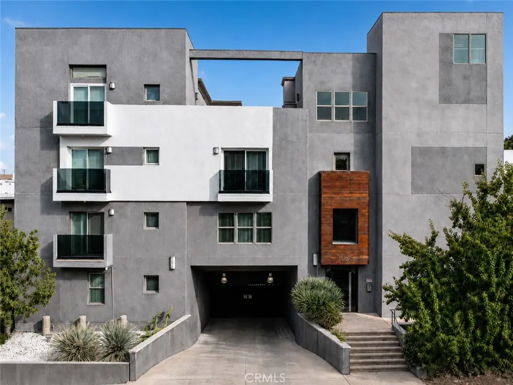 11925 Kling Street 2MAG, Valley Village, CA — listing photo 1