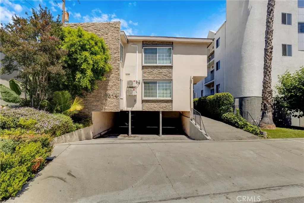 1814 Grismer, Burbank, CA — listing photo 1