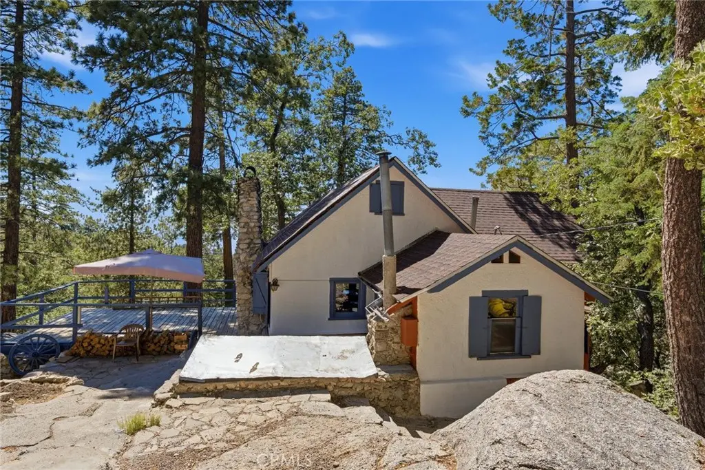 24759 Schaffer Drive, Idyllwild, CA — listing photo 1