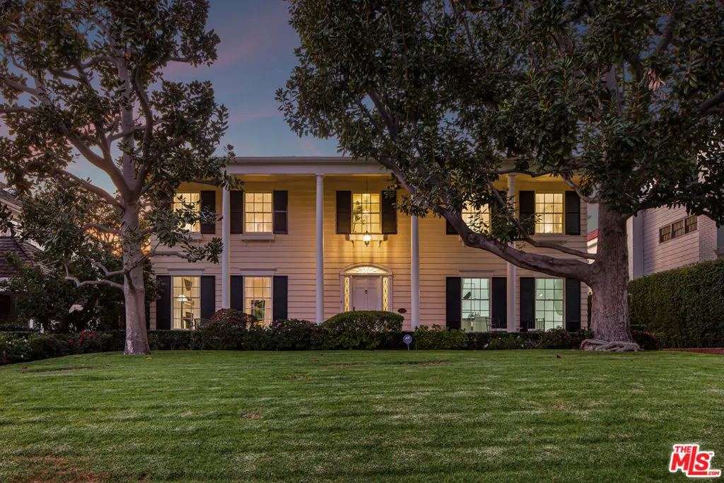 Single Family Residence for rent at 625 N Sierra Drive, Beverly Hills, CA featuring 5 beds and 5 baths