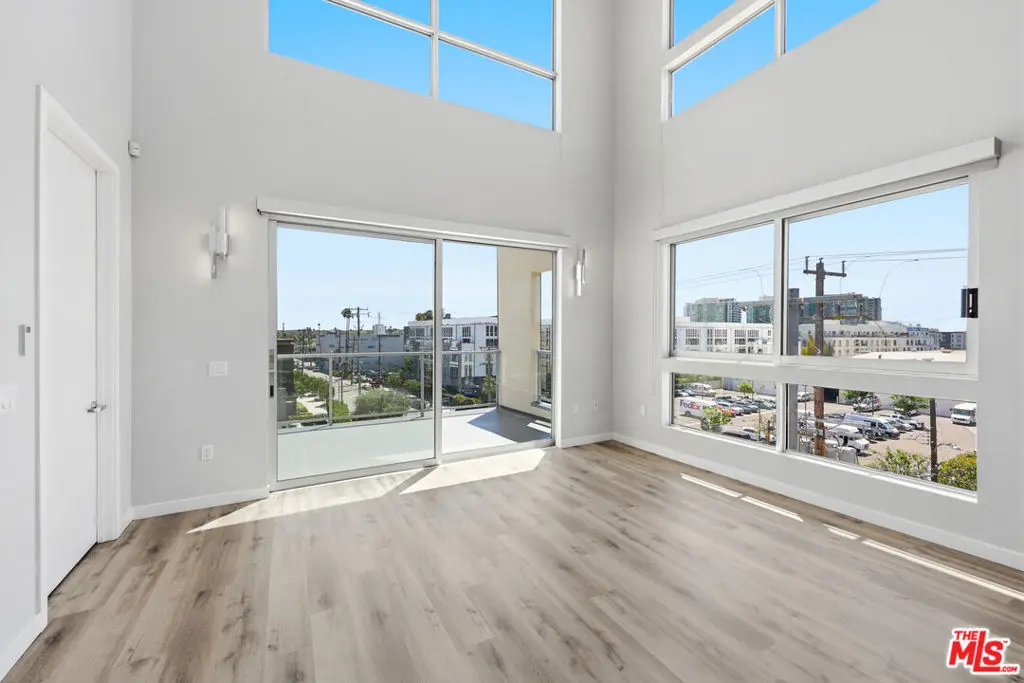 4140 Glencoe Avenue 516, Marina Del Rey, CA — listing photo 1