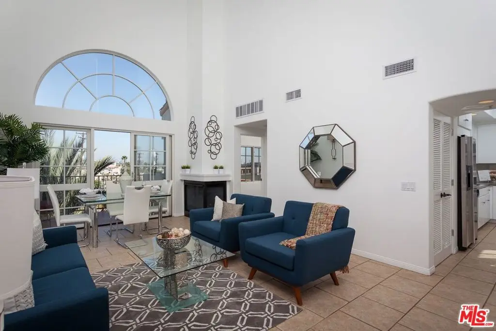 851 N San Vicente Boulevard 308, West Hollywood, CA — listing photo 1