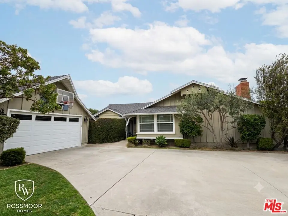 12041 Weatherby Road, Los Alamitos, CA — listing photo 1