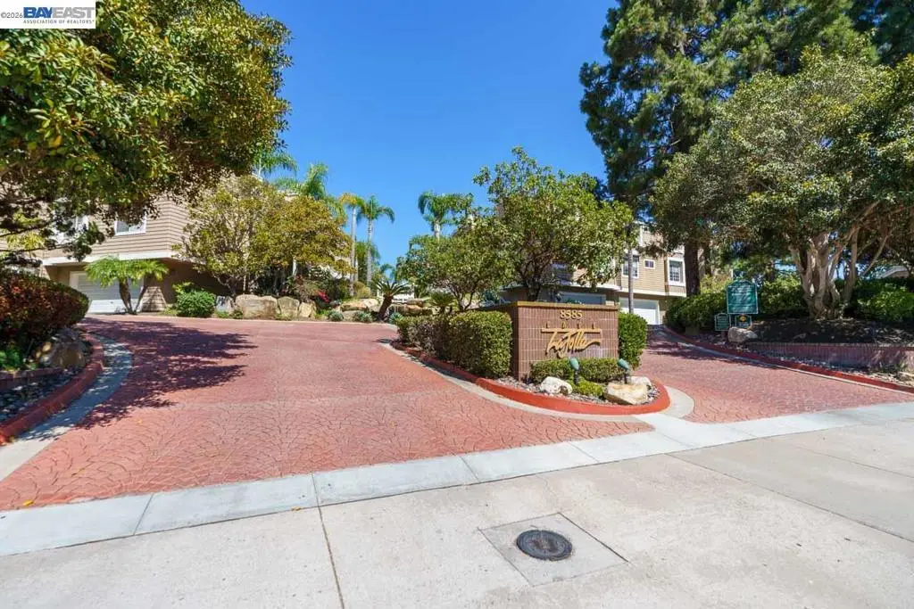 Condominium for sale at 8591 Via Mallorca F, San Diego, CA featuring 2 beds and 3 baths