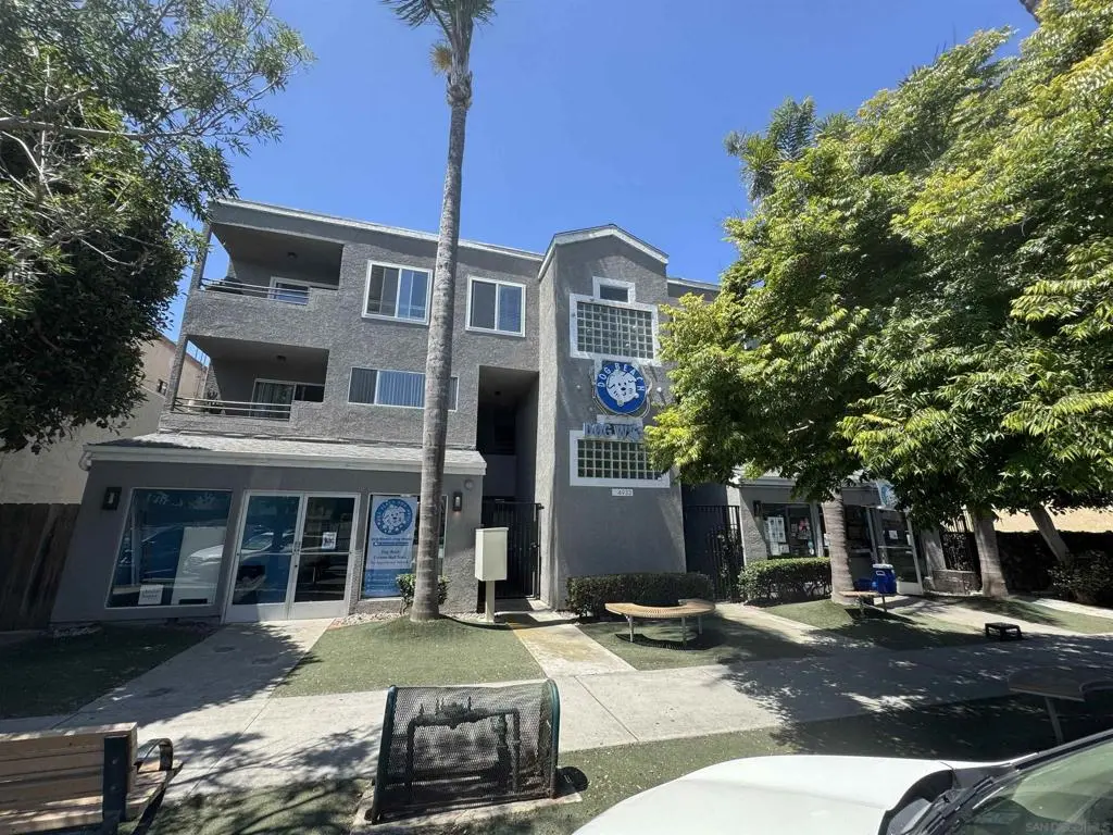 Apartment for rent at 4933 Voltaire St 2, San Diego, CA featuring 2 beds and 2 baths