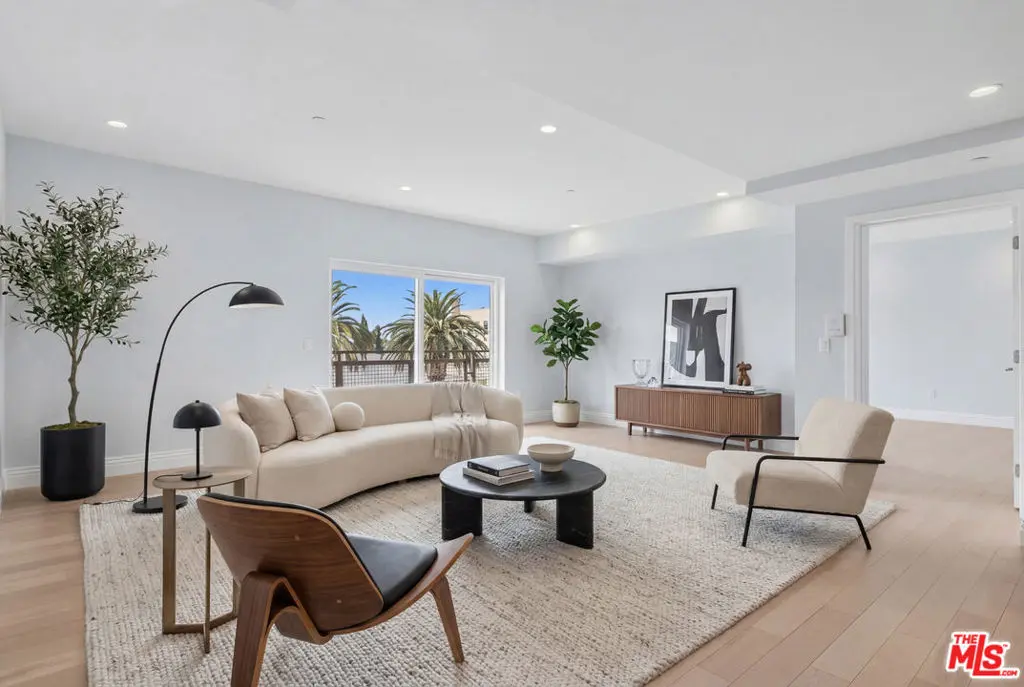 Condominium for sale at 2939 Leeward Avenue 401, Los Angeles, CA featuring 2 beds and 2 baths