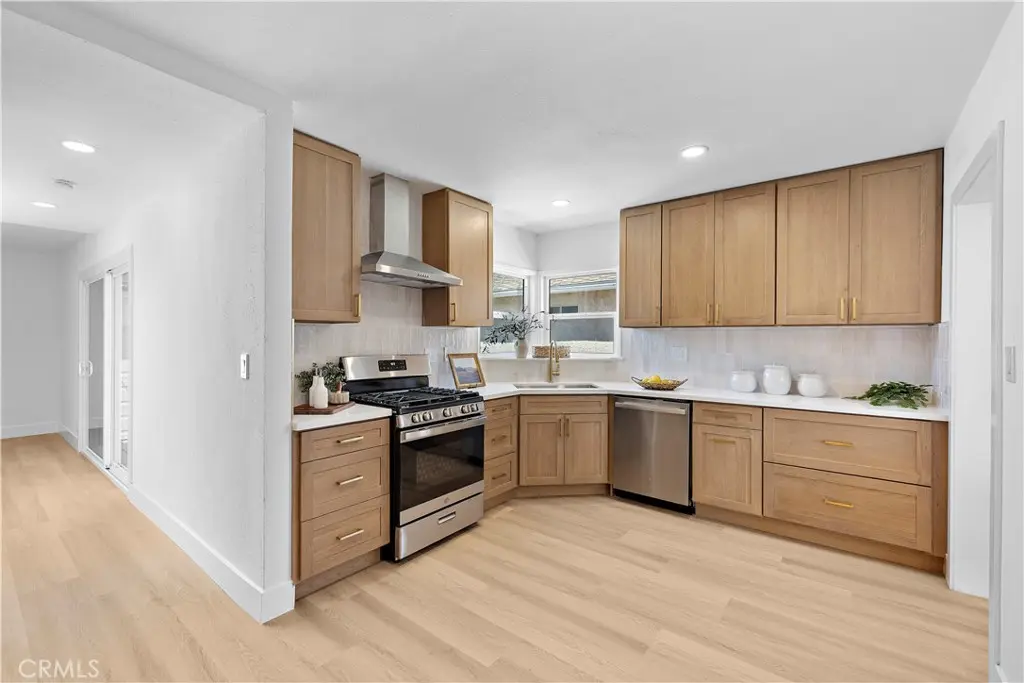 5113 Adenmoor Avenue, Lakewood, CA — listing photo 1