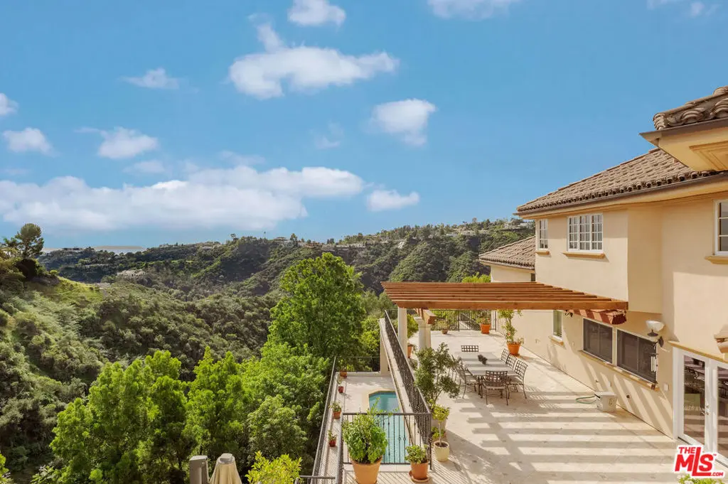 Single Family Residence for rent at 1922 Bel Air Road, Los Angeles, CA featuring 6 beds and 7 baths