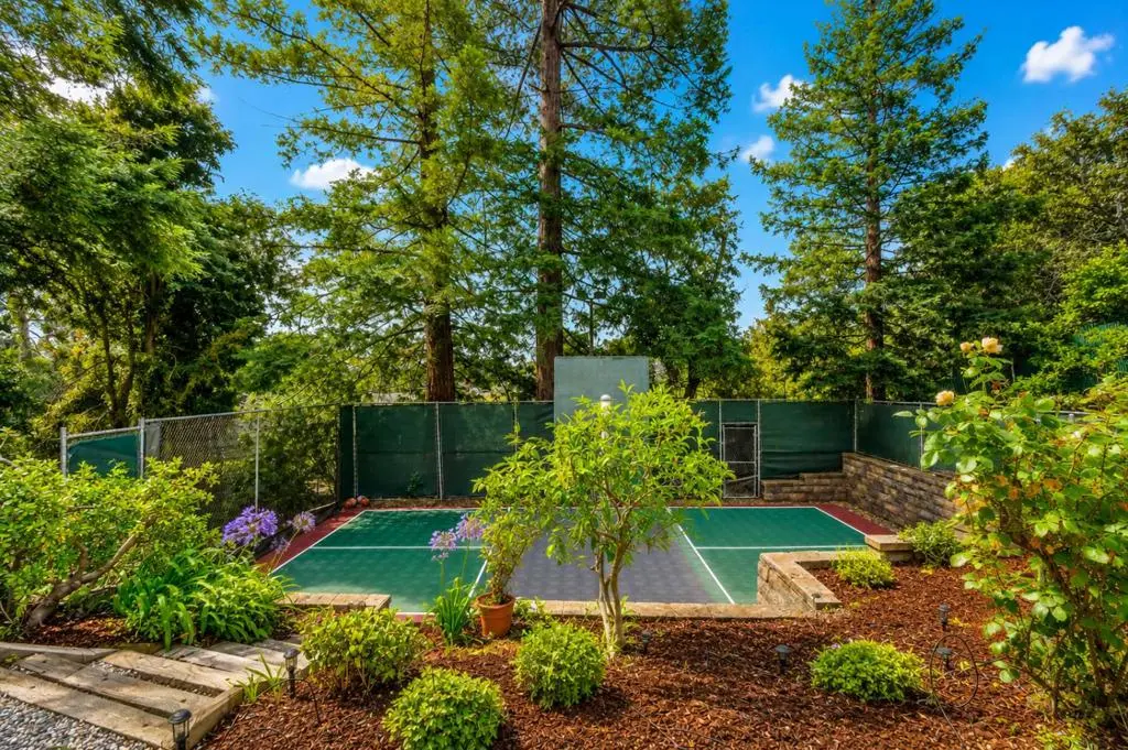 17529 Mayflower Drive, Castro Valley, CA — listing photo 1