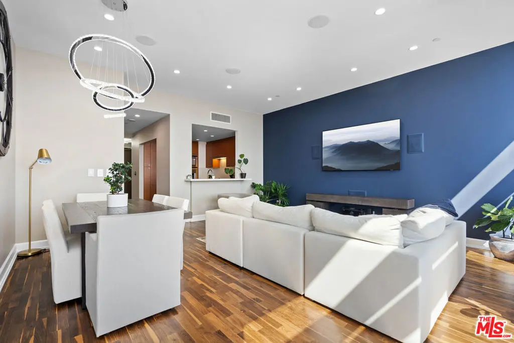 Condominium for sale at 900 W Olympic Boulevard 32G, Los Angeles, CA featuring 1 bed and 2 baths