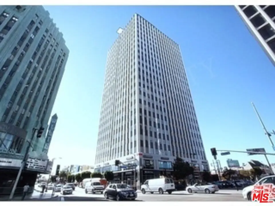 Single Family Residence for sale at 3810 Wilshire Boulevard 1711, Los Angeles, CA featuring 1 bed and 1 bath