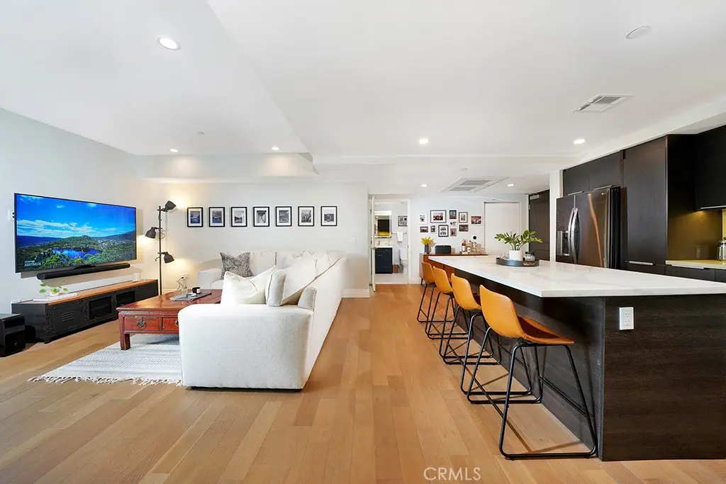 Condominium for sale at 2939 Leeward Avenue 516, Los Angeles, CA featuring 2 beds and 2 baths