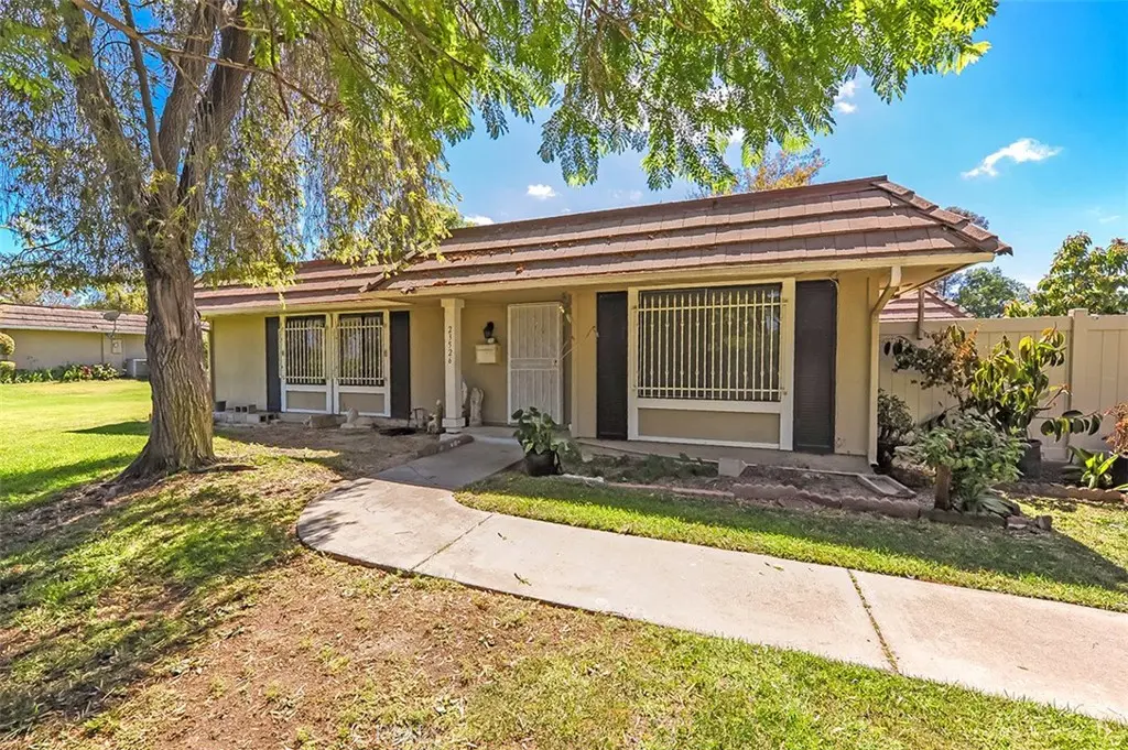 Single Family Residence for sale at 23526 Los Adornos, Aliso Viejo, CA featuring 3 beds and 2 baths