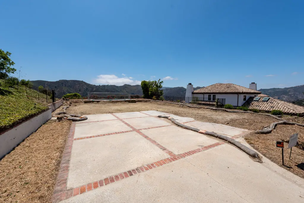 16756 Monte Hermoso Drive, Pacific Palisades, CA — listing photo 1