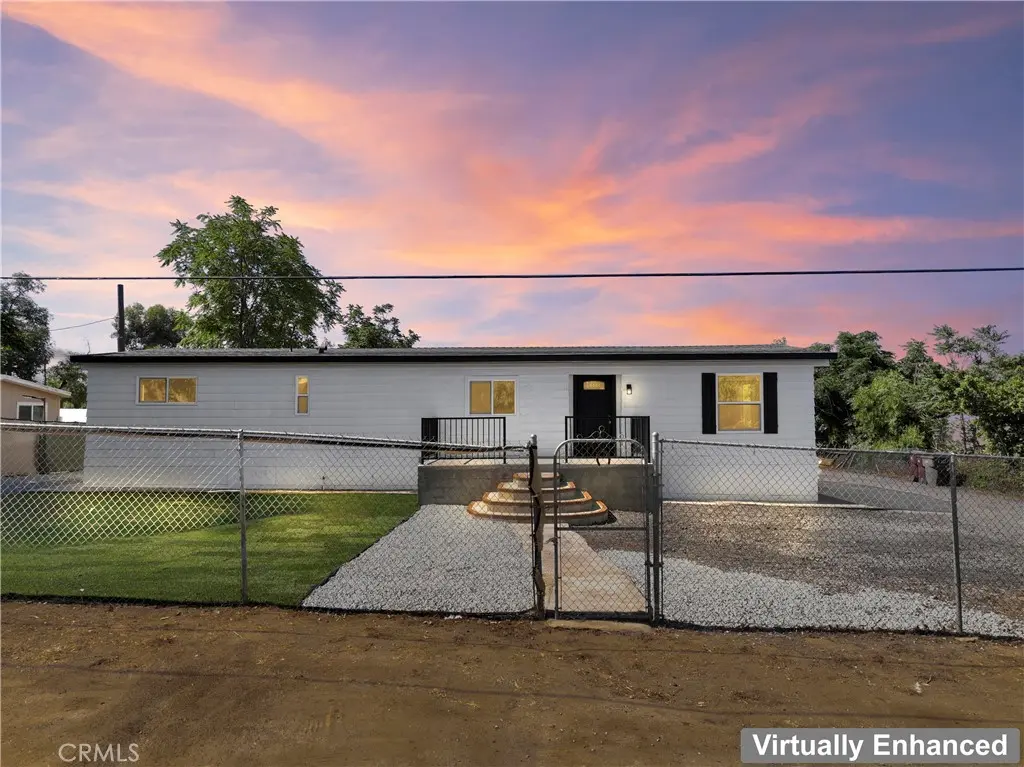 Manufactured On Land for sale at 21133 Kinney, Perris, CA featuring 3 beds and 2 baths