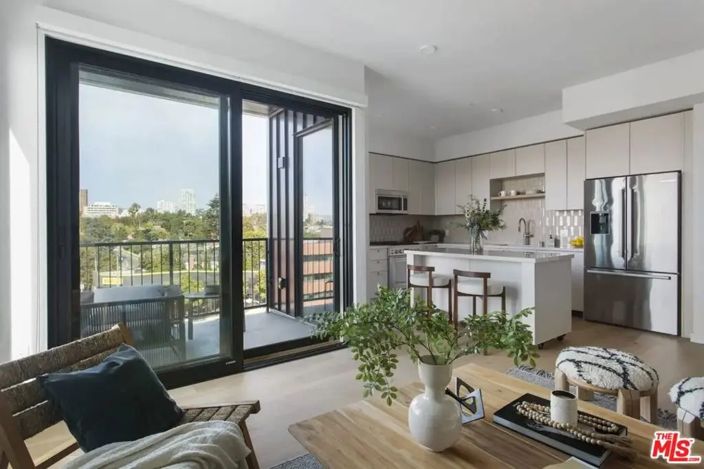 Residential Lease for rent at 10310 Santa Monica Boulevard 718, Los Angeles, Los Angeles County, CA featuring 2 beds and 2 baths