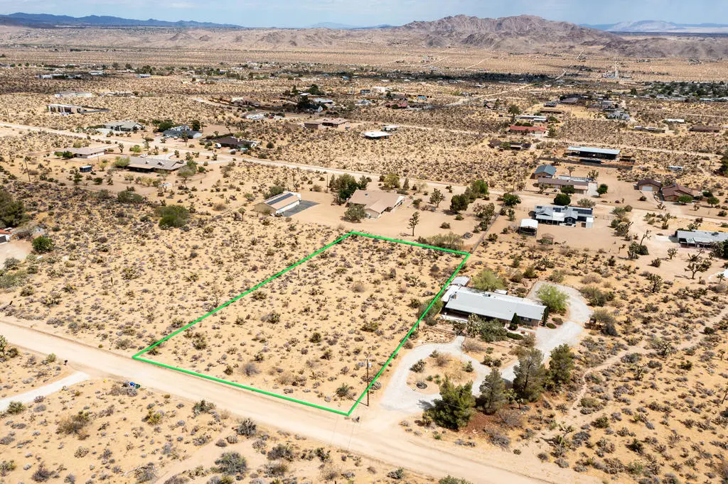 207 Onaga Trail, Joshua Tree, CA — listing photo 1