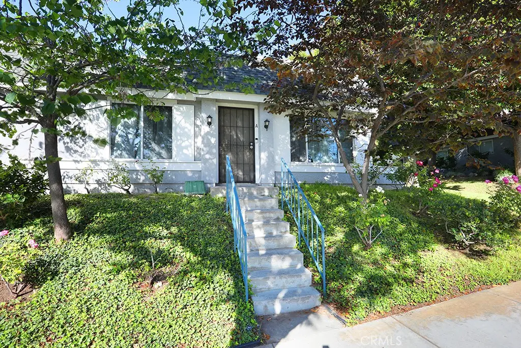 Condominium for sale at 212 N Kodiak, #A, Anaheim, CA featuring 2 beds and 1 bath