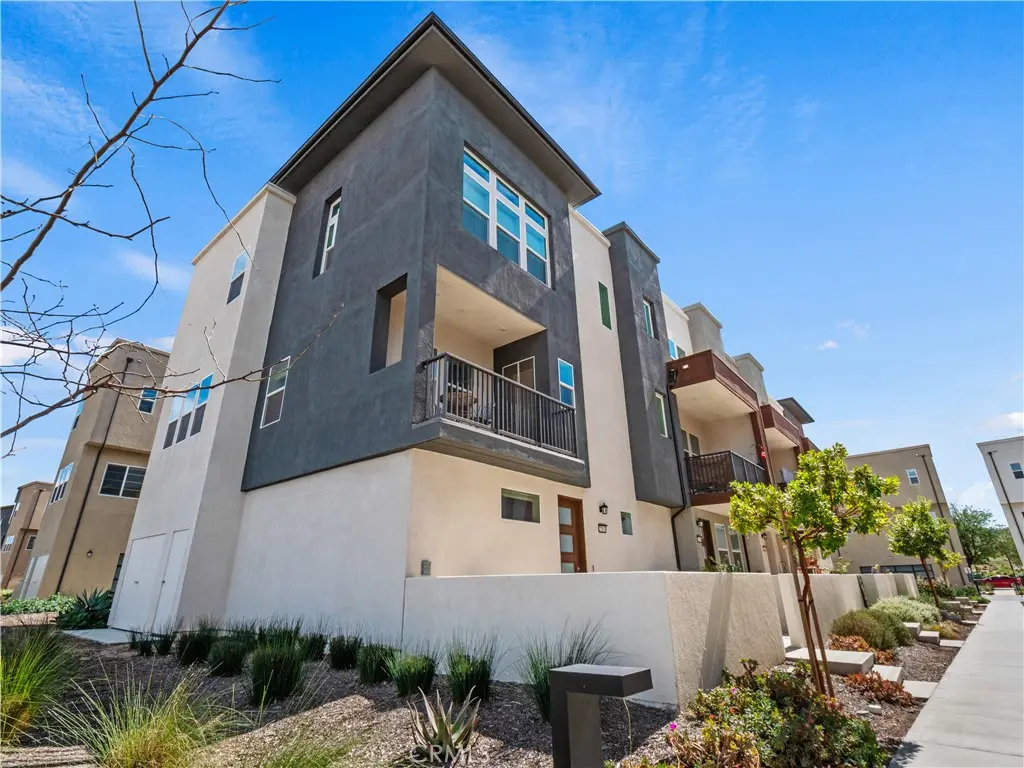 27013 Hummingbird Lane, Valencia, CA — listing photo 1