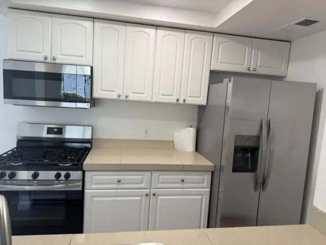 Condominium for sale at 45 Lakeview Circle, Cathedral City, CA featuring 2 beds and 2 baths