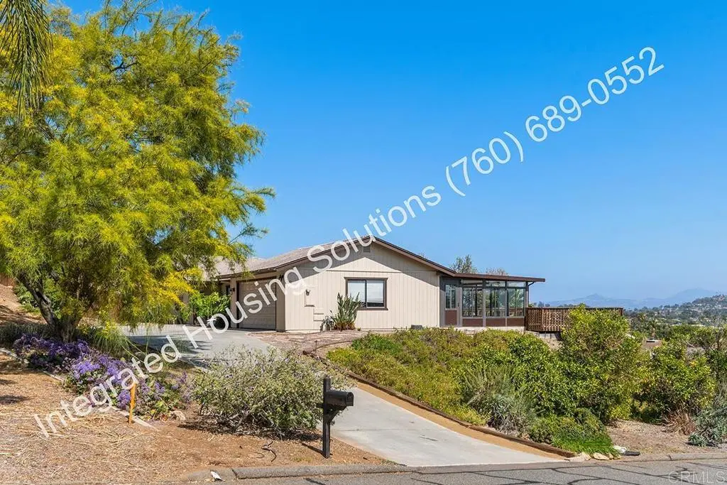 945 Pinion, San Marcos, CA — listing photo 1