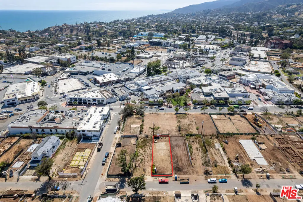 1011 Embury Street, Pacific Palisades, CA — listing photo 1