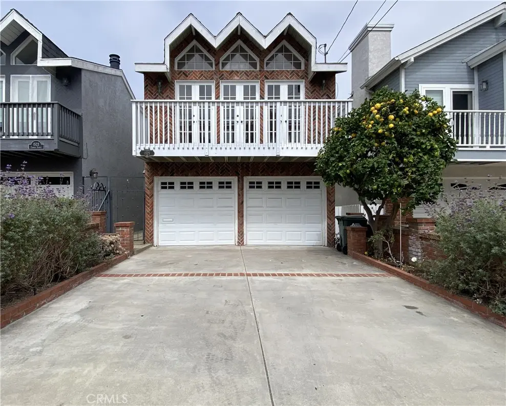Residential Lease for rent at 1525 Carver, Redondo Beach, Los Angeles County, CA featuring 3 beds and 2 baths