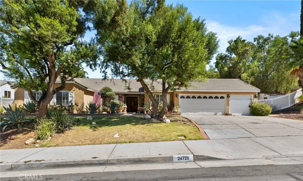 Single Family Residence for sale at 24728 Morning Mist Dr, Moreno Valley, CA featuring 5 beds and 3 baths