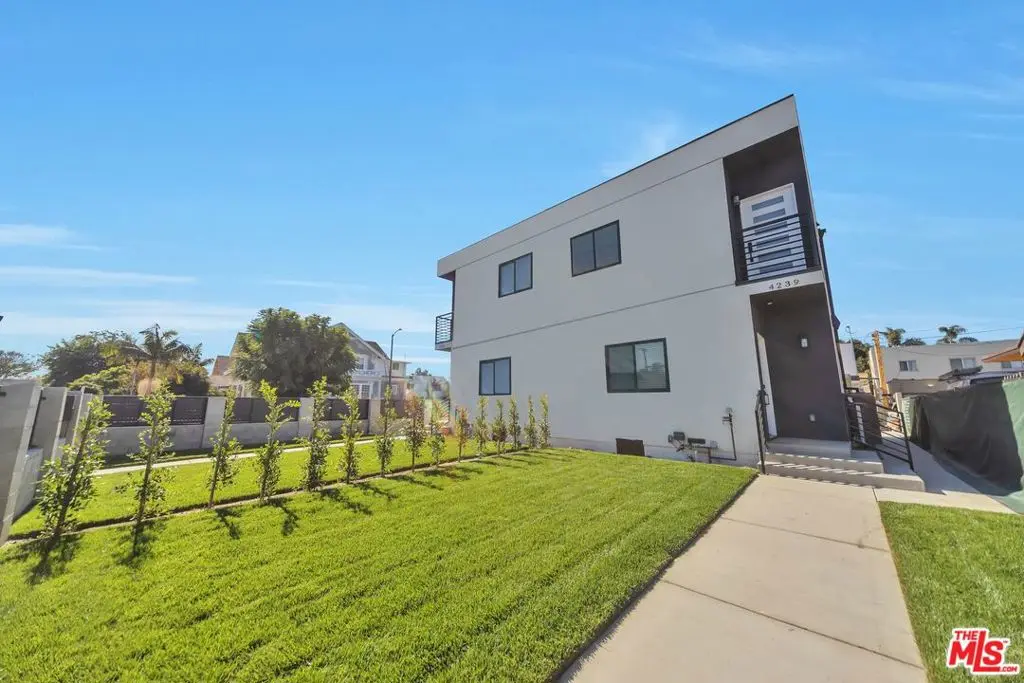 4239 Halldale Avenue, Los Angeles, CA — listing photo 1