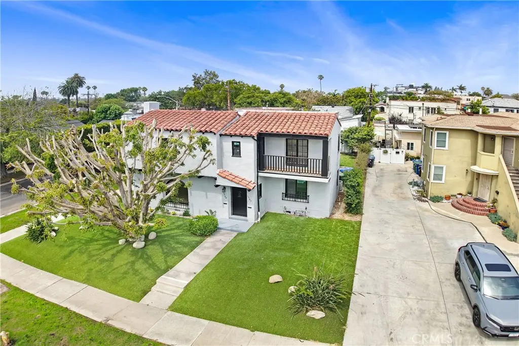 Duplex for sale at 1567 S Spaulding, Los Angeles, CA