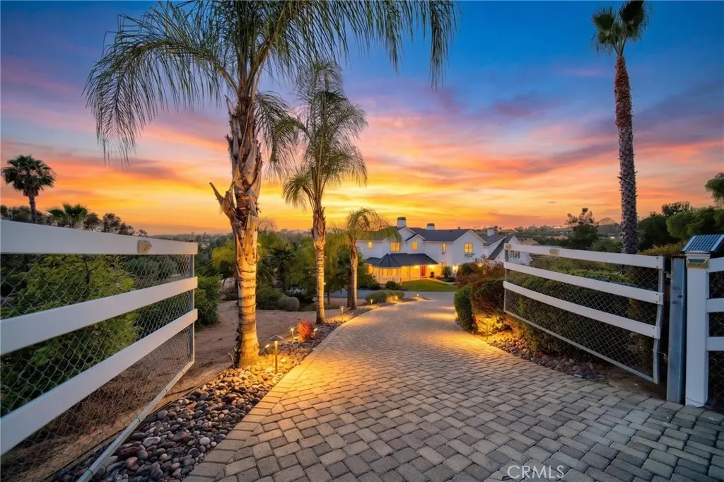 1130 Sierra Bonita, Fallbrook, CA — listing photo 1