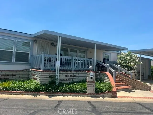 8811 Canoga Avenue 303, Canoga Park, CA — listing photo 1