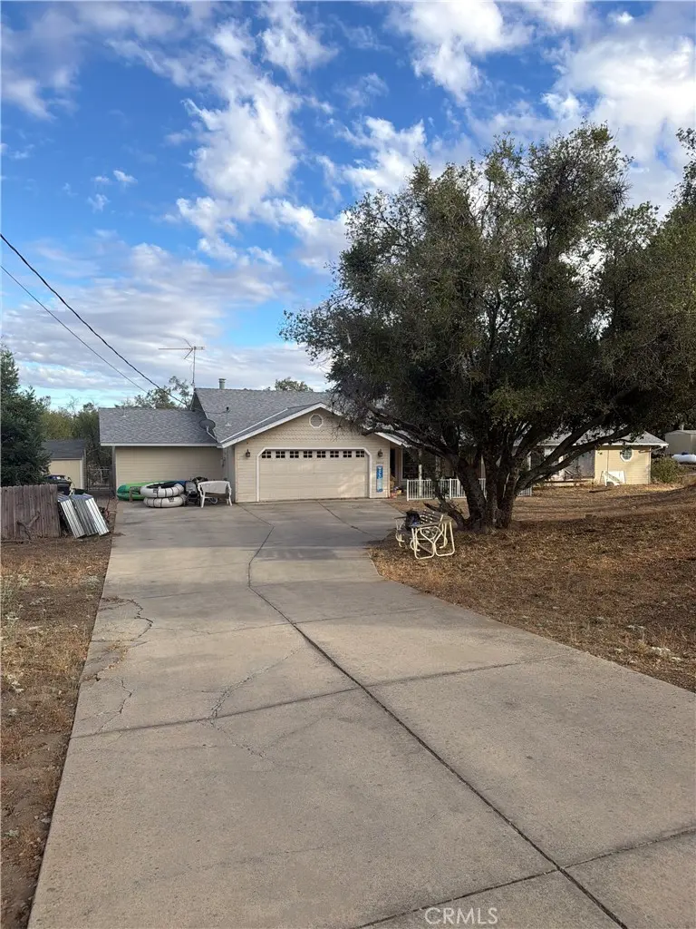 30065 Tioga Drive, Coarsegold, CA — listing photo 1