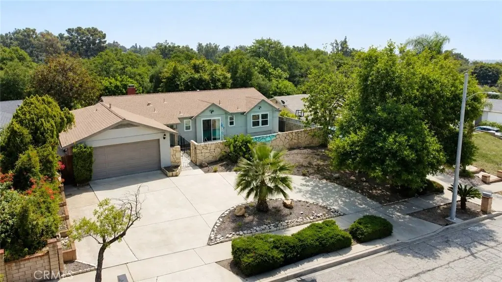 1260 N Grove Avenue, Upland, CA — listing photo 1