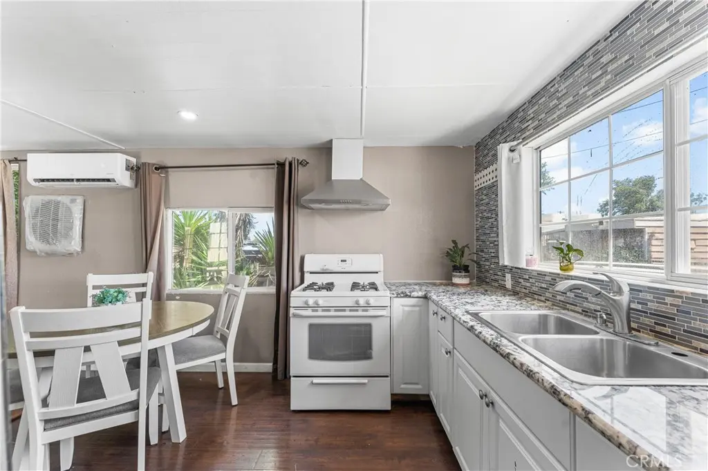 Manufactured In Park for sale at 723 W Avenue I, Lancaster, CA featuring 3 beds and 1 bath