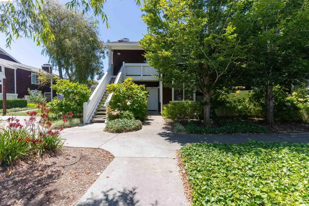Condominium for sale at 211 Bayside Ct, Richmond, CA featuring 2 beds and 2 baths