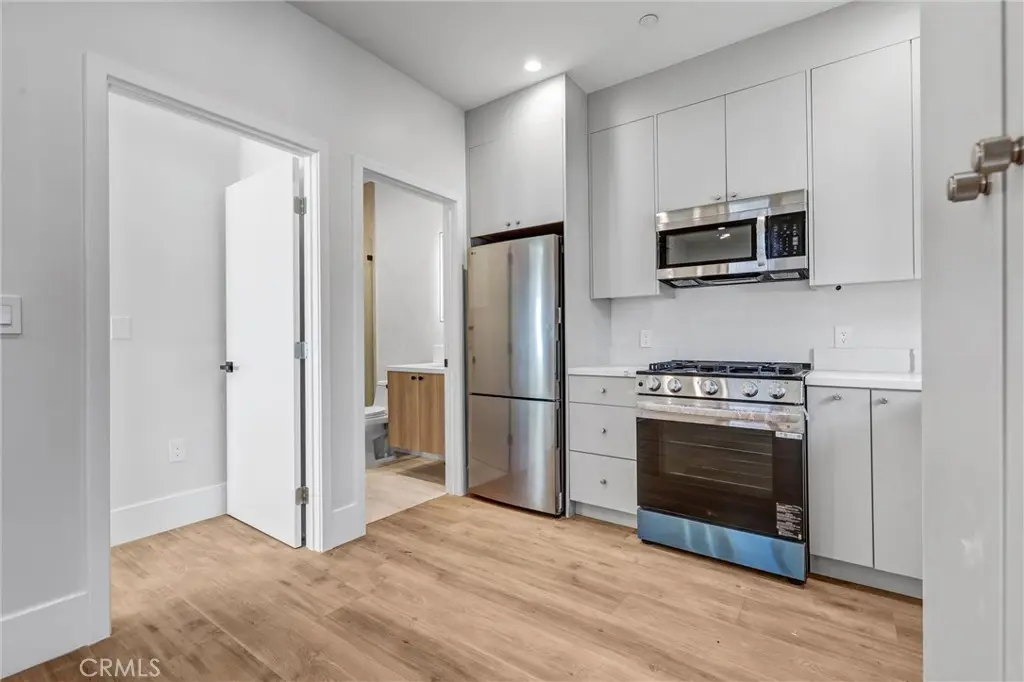 7508 1/2 Claire Avenue, Reseda, CA — listing photo 1