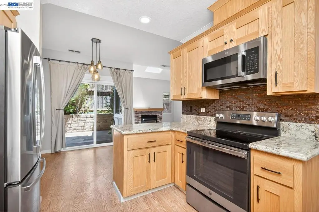 Townhouse for sale at 3861 Vine St, Pleasanton, CA featuring 2 beds and 3 baths