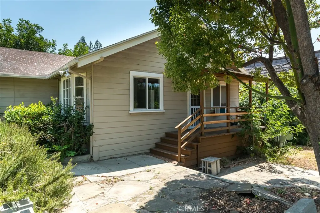 Single Family Residence for rent at 316 W Kenneth Road, Glendale, CA featuring 1 bed and 1 bath