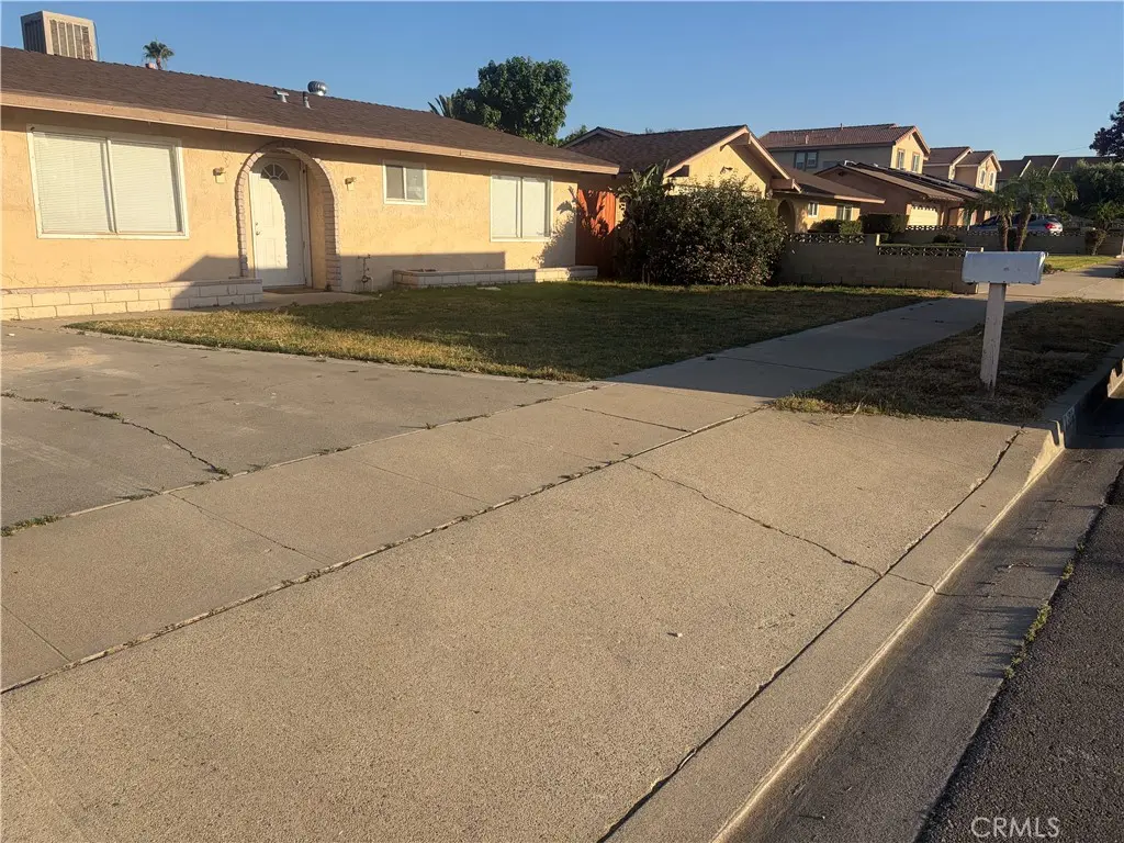 Single Family Residence for rent at 8636 Tamarind, Fontana, CA featuring 4 beds and 2 baths